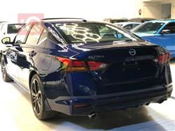 نيسان ألتيما